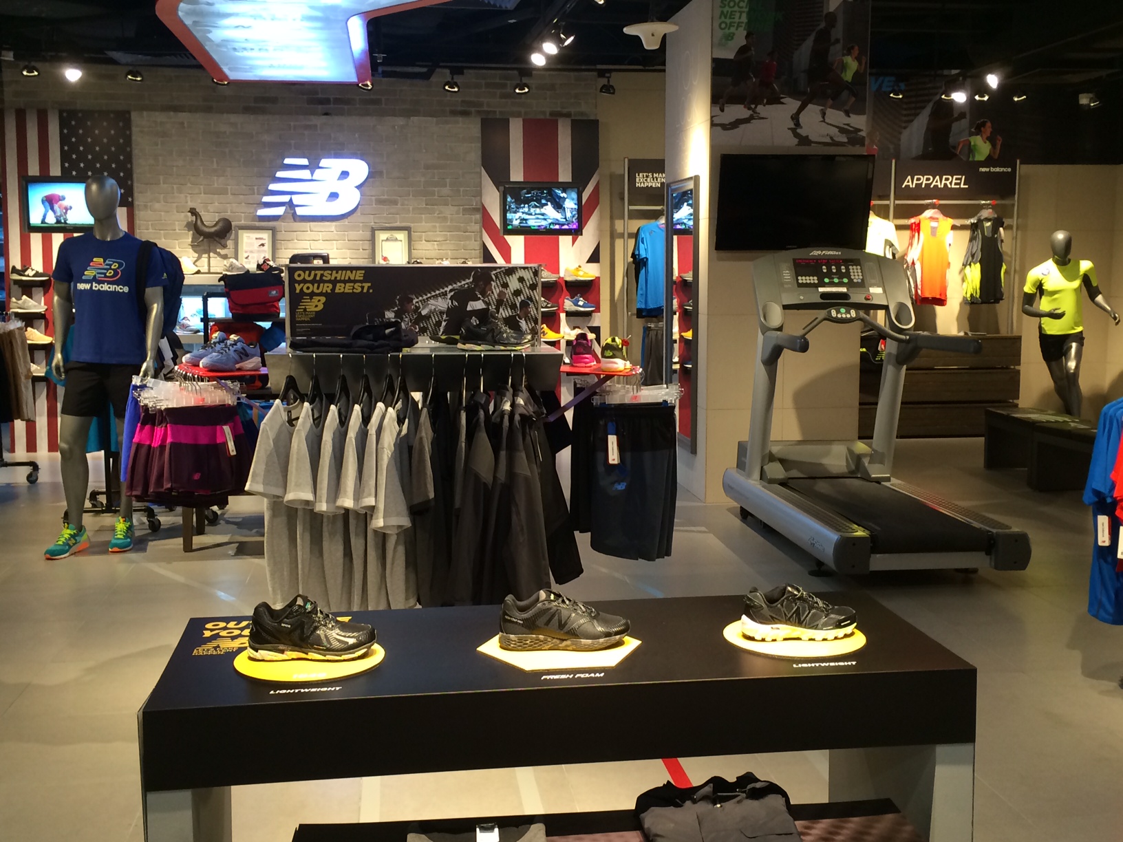 new balance kallang wave mall